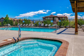 Classy and Comfortable Condo in Bear Hollow